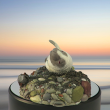 Load image into Gallery viewer, Seal sculpture: Albino Badger