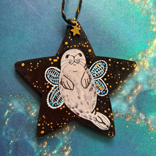 Load image into Gallery viewer, MoonSeals - Seal Star Christmas Decorations