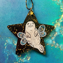 Load image into Gallery viewer, MoonSeals - Seal Star Christmas Decorations